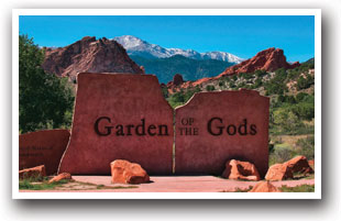 The welcome sign at Garden of the gods in Colorado Springs, Colorado.